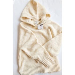 NWT Zara fancy collection size 10 cream sweater